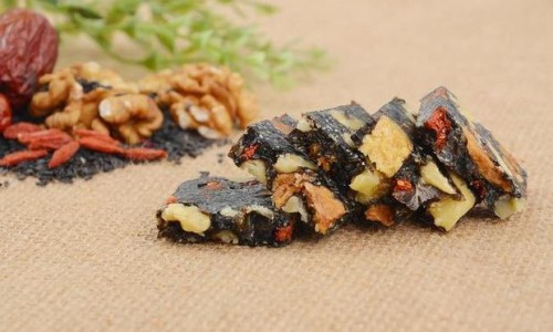 脸上长脂肪豆怎么去除-脸上有脂肪豆怎么办网-分享脸上长脂肪疙瘩是怎么回事，脸上起脂肪豆是什么原因知识库